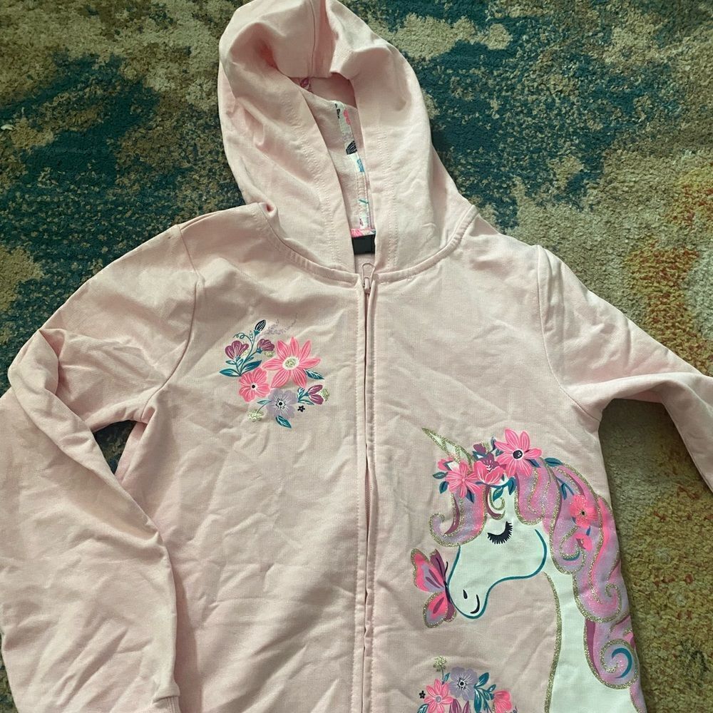 Girls Jacket with zipper closure